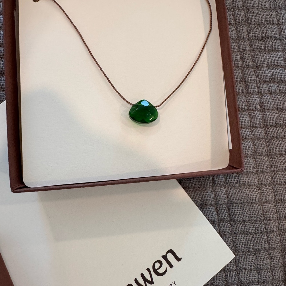 Green Pendant Necklace - Bronwen